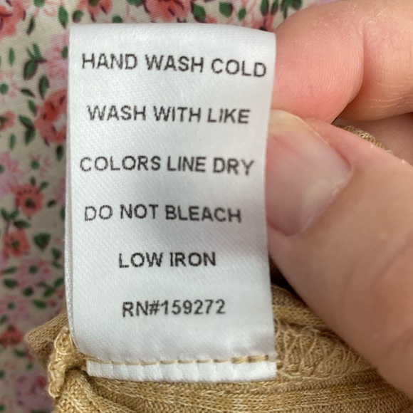 Gigio Plus Woman’s 2X Floral And Solid Boho Style Blouse - Picture 5 of 6